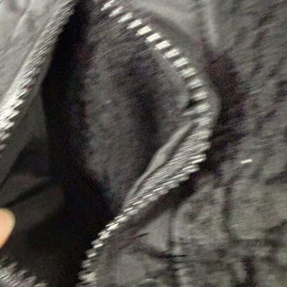 Alo Yoga Sherpa Edge Bomber Black - Picture 6 of 8